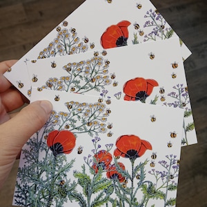 Cartolina "Prato di papaveri e bombi"