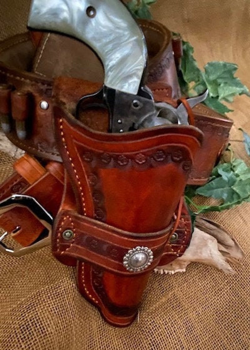 Two Toned Ruger Blackhawk Holster & Belt image 9