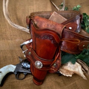 Two Toned Ruger Blackhawk Holster & Belt image 5