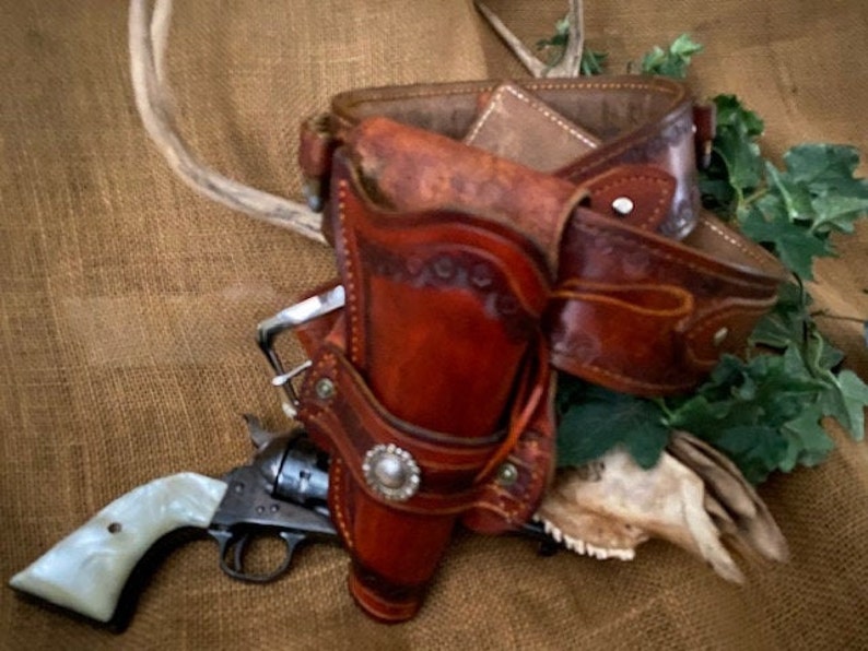 Two Toned Ruger Blackhawk Holster & Belt image 5