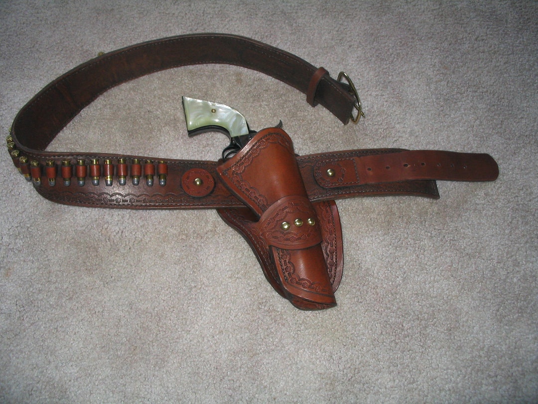 Mexican holster shop