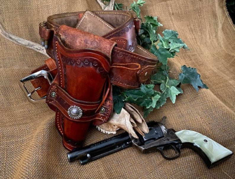 Two Toned Ruger Blackhawk Holster & Belt image 6