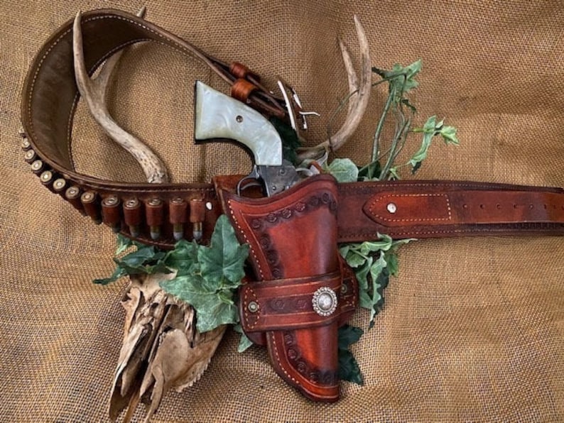 Two Toned Ruger Blackhawk Holster & Belt image 3