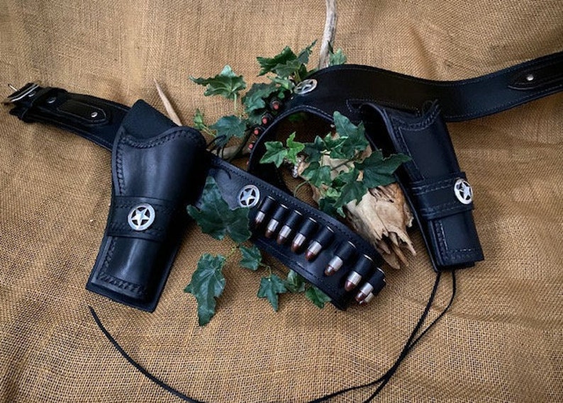 Drop Belt Holster & a Cross Draw Holster on a Belt Etsy