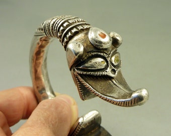 Old and heavy silver massive indian bracelet from Himachal Pradesh and Rajasthan, Indian silver, Himachal jewelry, silver bracelet