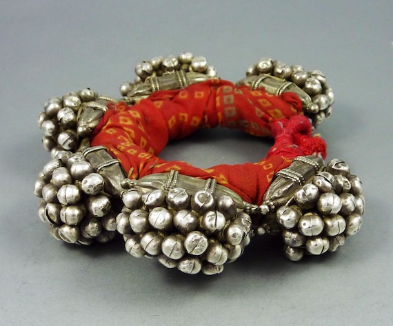 North African silver bracelet (01.03.1901) - Ethnic Design - Collection  Reto Zehnder
