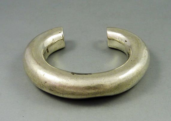 Heavy old silver tribal indian bracelet from Indi… - image 6
