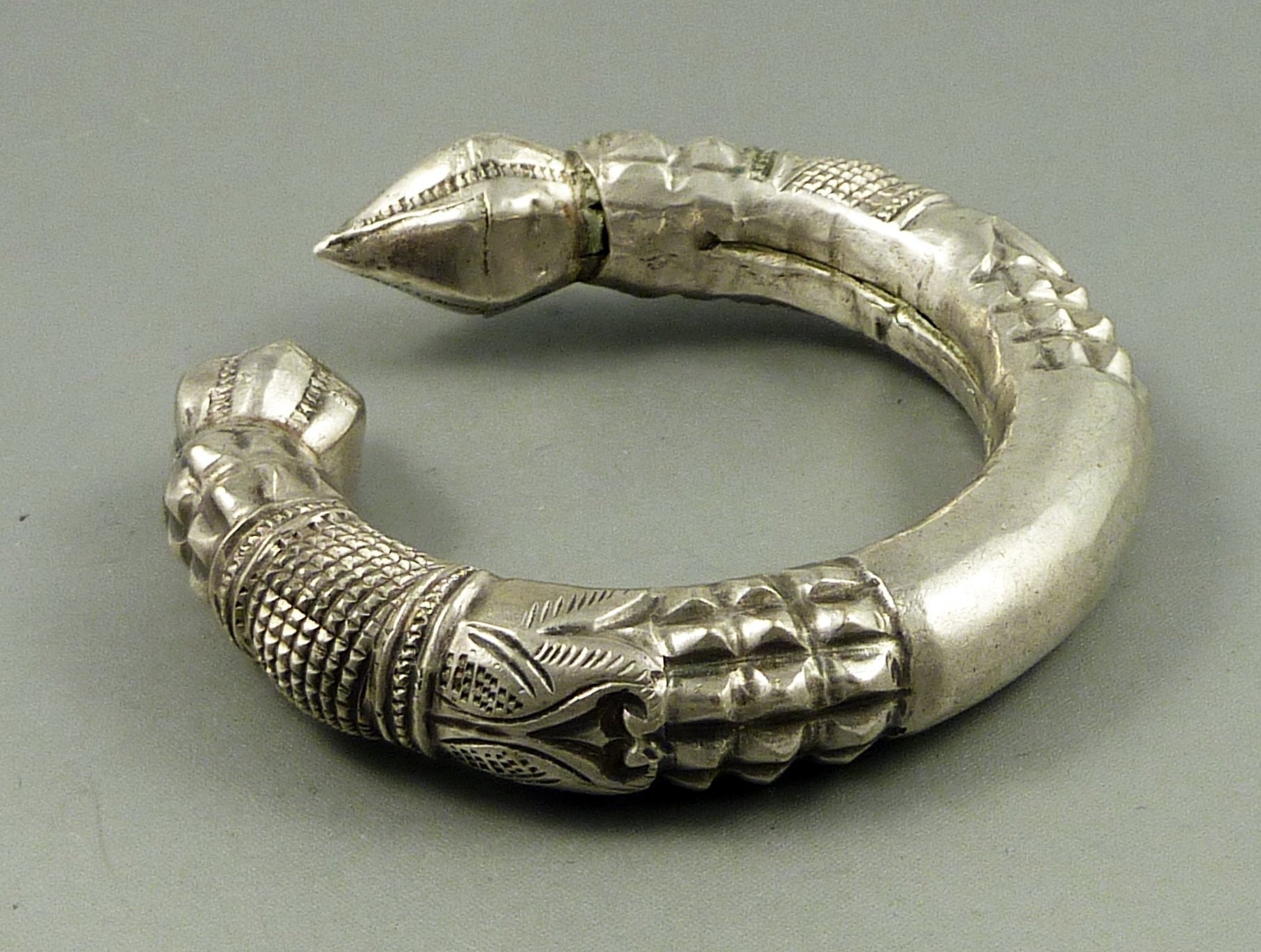 Heavy silver bracelet with plaited weave | Sakamoto Designs
