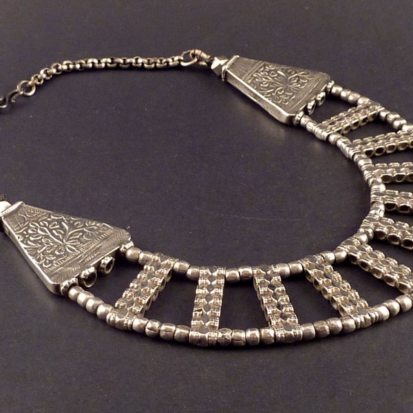 Old indian silver necklace, old indian jewelry, necklace from India, ethnic and tribal jewelry, indian tribal silver