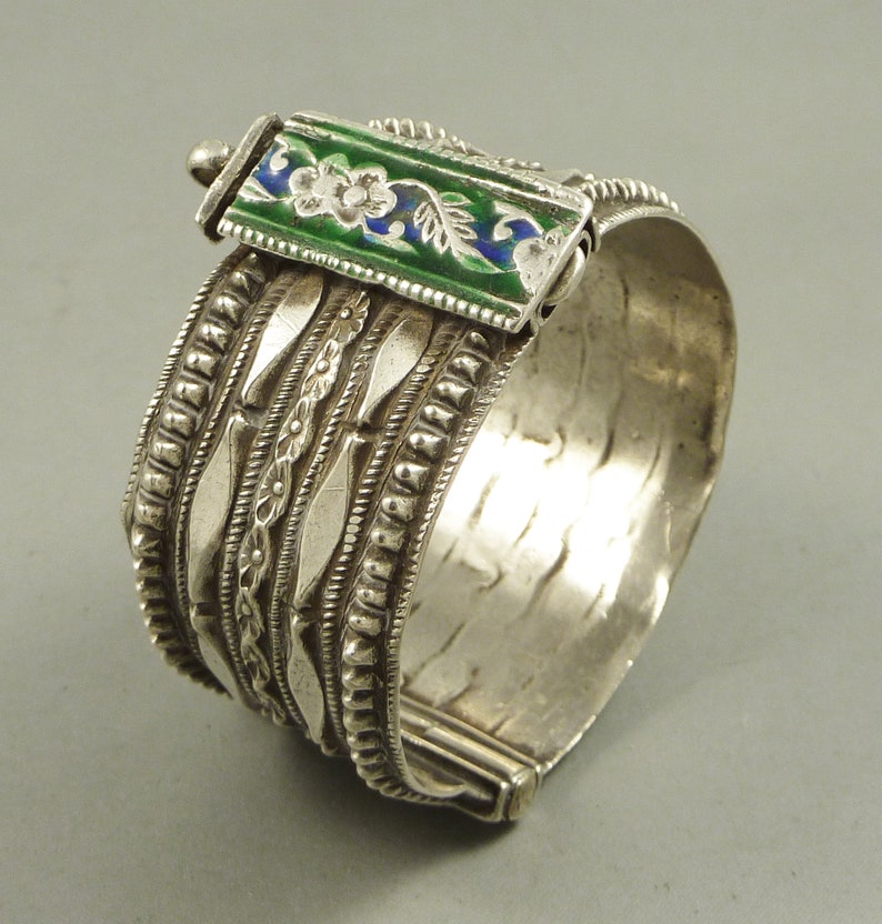 Old silver Indian bracelet from Himachal Pradesh called Etsy