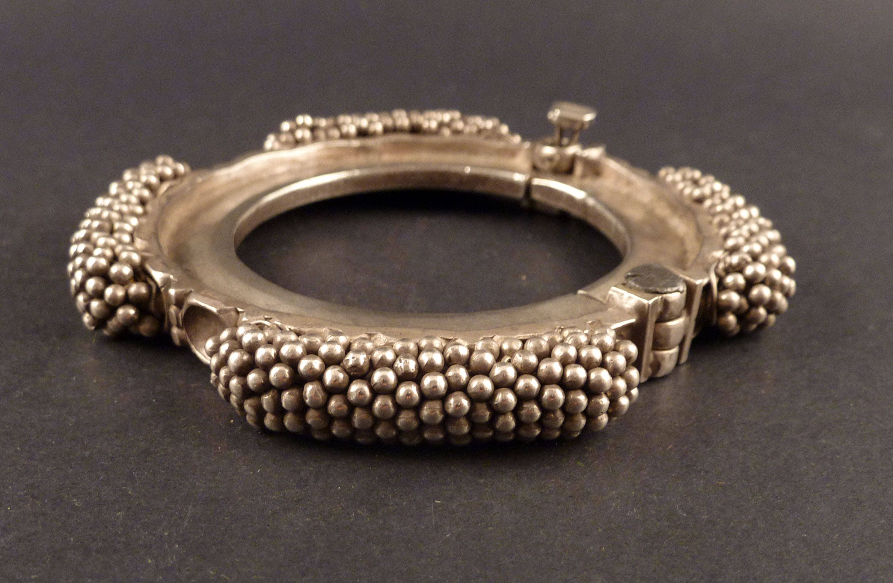 Antique Silver Upper Arm Bracelet from Rajasthan, India – Anteeka