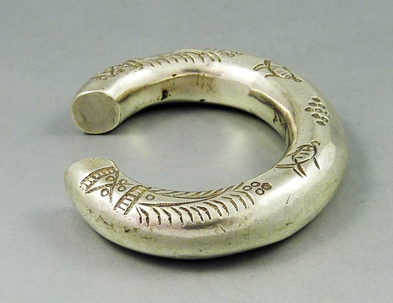 Heavy old silver tribal indian bracelet from Indi… - image 1