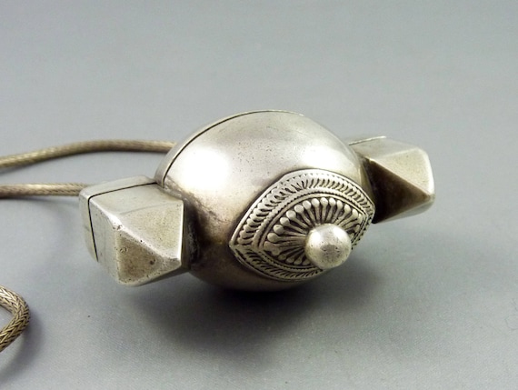 Antique silver Lingam casket box container pendant