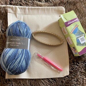 Set of Knitting Loom Hook With Needle Loom Pick and Yarn Needle Spare Tool  