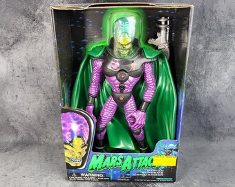 1996 Mars Attacks Martian Supreme Commander Action Figure New in Box