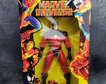 Marvel Universe Captain Marvel 10" Action Figure NIB 1997