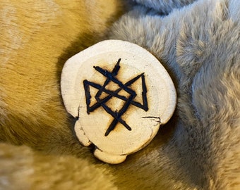 Driftwood Perseverance everlastingness amulet | Aegishjalmr | viking | norse mythology | everlasting | rune | bind rune | witchcraft | wicca