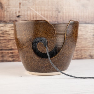 Yarn Bowl - Brown Speckled Wool Bowl - Wood Effect Ceramic Knitting and Crochet Dish