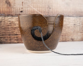 Yarn Bowl - Brown Speckled Wool Bowl - Wood Effect Ceramic Knitting and Crochet Dish