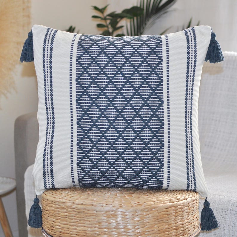 Woven Pillow Covers with Tassels Cotton Cushion Covers Decorative Designer PillowCase Modern Boho Home Decor Trendy Checkered Plaid Pattern Blue