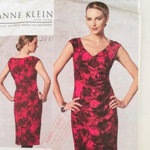Vogue 1192 Wykrój do szycia amerykańskiej projektantki Anne Klein Dopasowana sukienka dla panien młodych 8-10, kompletny krój do rozmiaru 10