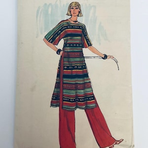 Puede incluir: Una ilustración de patrón de costura vintage que muestra una túnica y pantalones. La túnica tiene mangas cortas y rayas horizontales en verde, rojo, amarillo y negro con patrones decorativos. Los pantalones son de color rojo sólido.