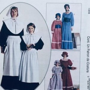 Puede incluir: Un patrón de costura con ilustraciones de trajes históricos. La imagen principal muestra dos figuras con vestidos negros, delantales blancos y cofias. Imágenes adicionales muestran otros vestidos de época en rojo, azul y morado, con cofias y accesorios.