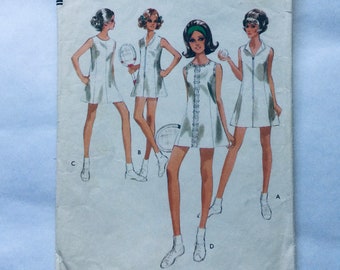 Style 2416 vintage '69 Sewing Pattern tennis dress and panties cut complete in size 34 bust