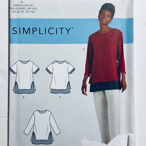 Einfachheit 9046 Schnittmuster Misses Lagen Tunikas Grössen xs-xl werkseitig gefaltet