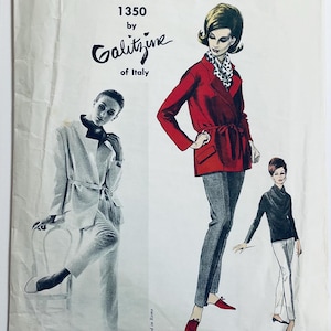 Könnte beinhalten: Vintage-Schnittmuster für ein rotes und weißes Damen-Outfit. Das Schnittmuster ist von Galitzine aus Italien und trägt die Nummer 1350.