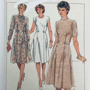 Style 3600 Vintage Sewing Pattern Misses Panelled Dress sizes 14 16 and cut complete to 18