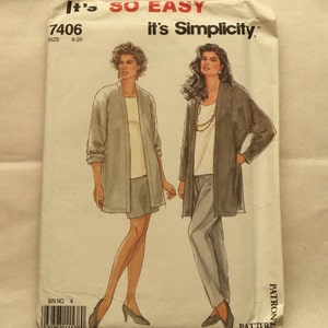 May include: A vintage Simplicity sewing pattern labelled "It's So Easy". The pattern shows illustrations of two women wearing a long cardigan, top, and either shorts or trousers. The pattern size is 8-20.