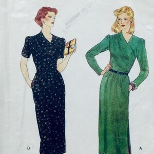 Vogue 7404 vintage 1979 Sewing Pattern Misses&#39; Dress size 8 for soft woven or knit fabrics used