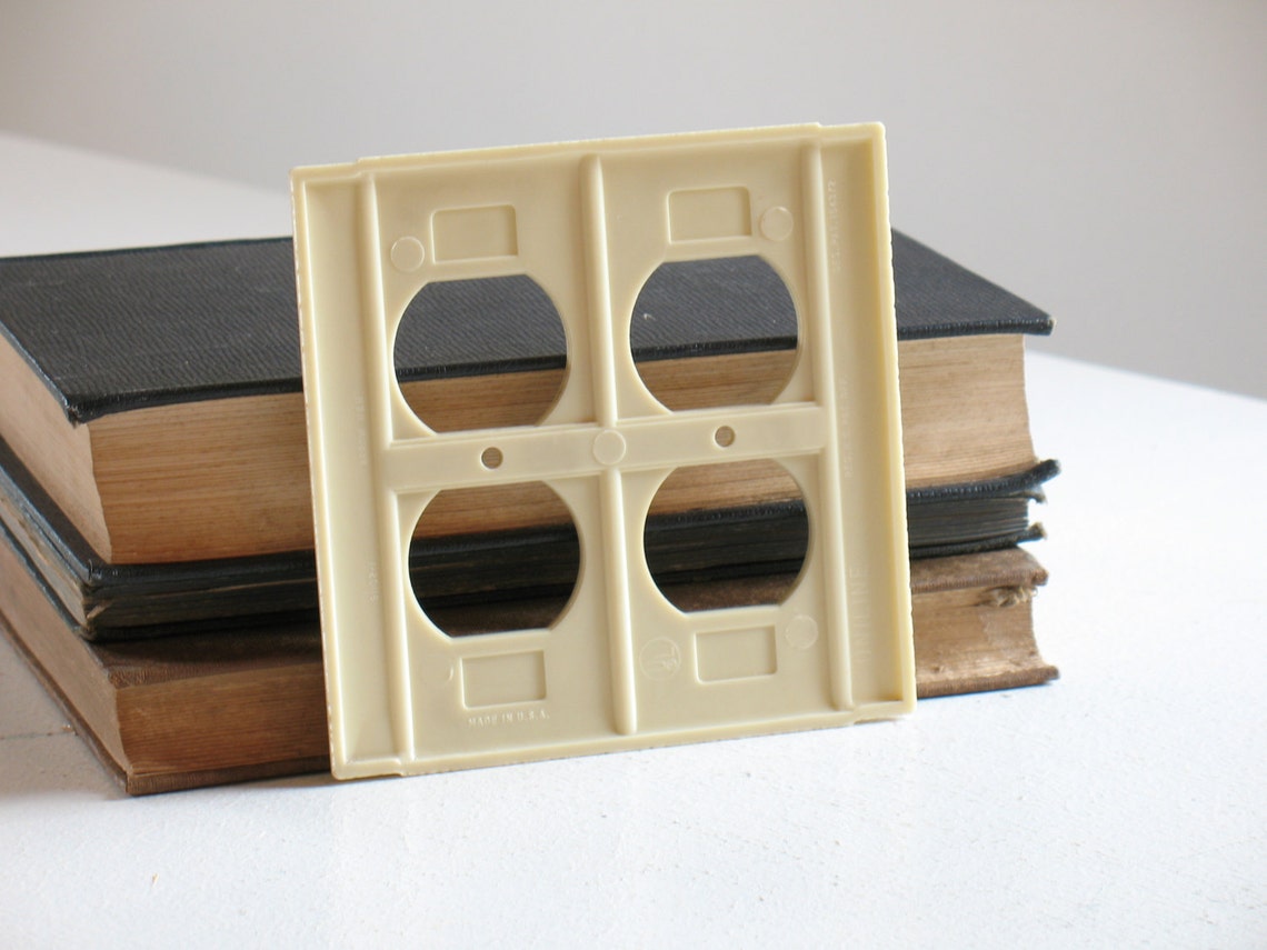 Vintage Bakelite Outlet Plate Covers / Ivory Cream Art Deco Double
