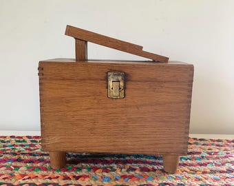 Vintage Wood Shoe Shine Box / Wooden shoe valet