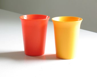 Vintage Tupperware Toddler Tumblers, set of 2 / harvest colors 1970s 1960s retro mod plastic kitchenware plastic cups drinkware kids
