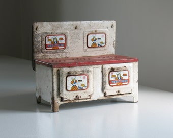 Vintage Marx Pretty Maid tin stove / metal toy stove / mini play oven / shabby chic kitchen decor