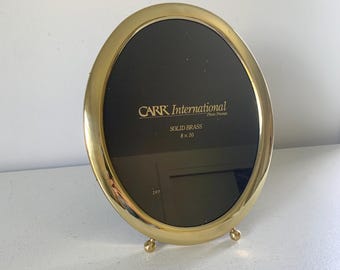 Vintage 1980s brass oval frame with feet Carr International 8x10