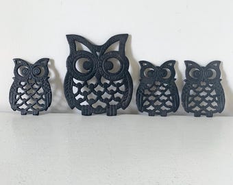 Vintage black cast iron owl family trivet set / owl lover gift