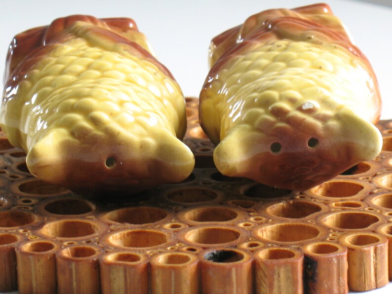 Vintage Ceramic Owl Salt and Pepper Shakers / Knoxville Etsy