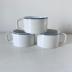 Vintage American Airlines First Class ceramic mug 73-MU-2