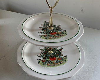 Vintage Pfaltzgraff Christmas Heritage pattern tiered cookie appetizer tray stand original box