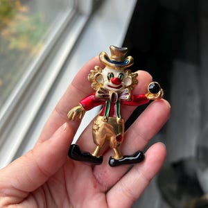 Vintage Clown Brooch, Gold Mascarade Mask Jewelry