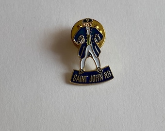Military soldier  pin, gold pin, vintage pin, anniversary gift, Christmas gift, gift for her, veteran gift , military memorabilia