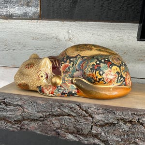 FIGURKA KOTA, dekoracja kota, kot vintage, sztuka azjatycka, amulet na szczęście, ręcznie robiona dekoracja, dekoracja vintage, złoty kot, chinoiserie vintage, prezent dla mamy