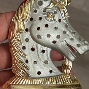 TORINO JEWELRY、ジュエリーセット、ジュエリーオーガナイザー、クマのイヤリング、スタッドイヤリング、クマのネックレス、馬のブローチ、子供用ジュエリー、ピュータースタッド