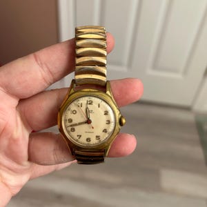ELCO jewels vintage watch, men silver wristwatch, gift for her, birthday gift, analog watch, graduation gift, travel gift organizer