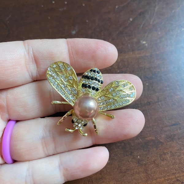 BEE BEETLE brooch, gold vintage brooch, bumble bee jewelry brooch, anniversary gift for mom, insect brooch pin jewelry, Ashley3535