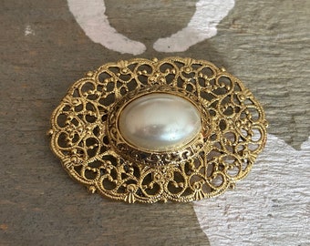 Dome PEARL BROOCH, gold vintage brooch, large pearl jewelry, June birthstone gift for her, vintage jewelry, birthday gift, Ashley3535