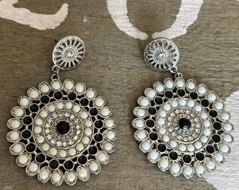 Crystal chandelier earrings-silver drop dangle earrings-bridal crystal earrings-bridesmaid gifts-silver crystal jewelry-prom dress-weddings